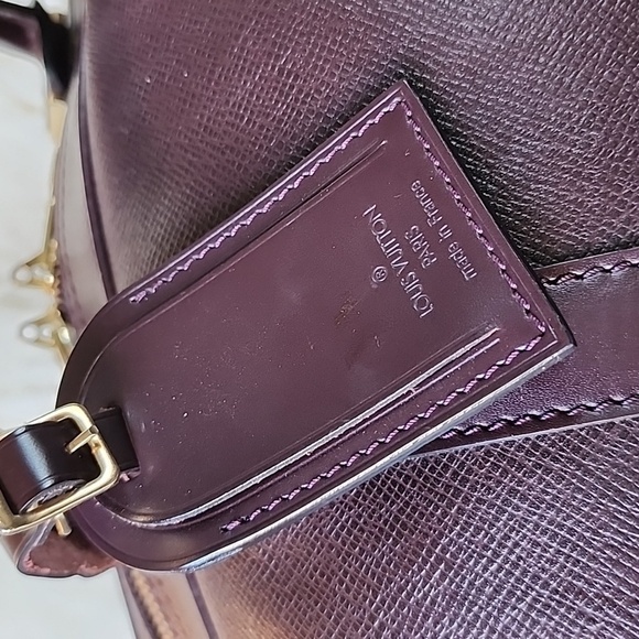 Authentic Rare Burgandy Louis Vuitton Kendall Taiga leather duffle bag - Picture 7 of 15